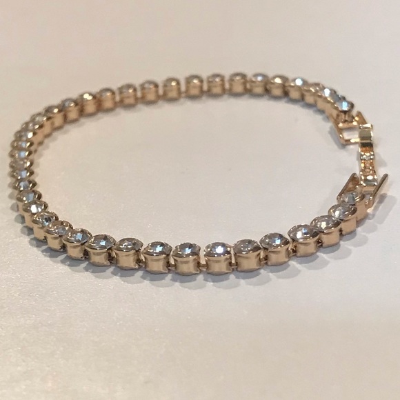 Bezel Round Gold Tennis Bracelet - Picture 6 of 9